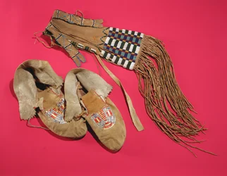 Mokassins und Gamaschen, Plains-Indianer, ca. 1820